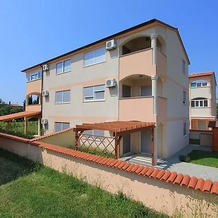 Apartment Lorena Medulin