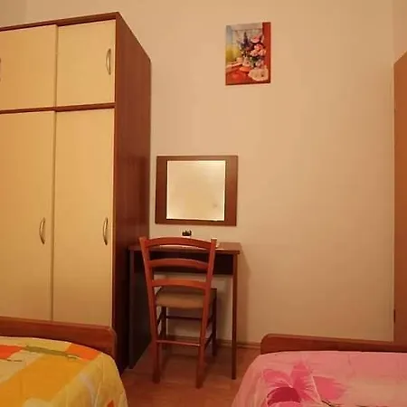 Lorena Apartment *